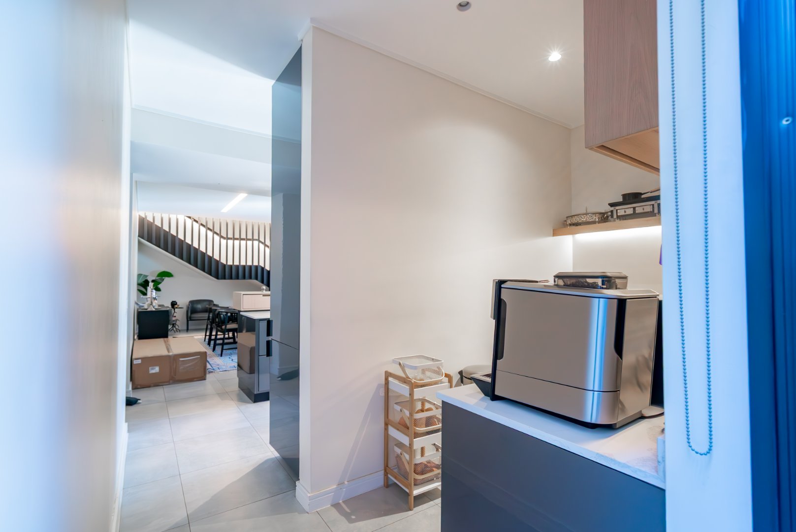 Ultra-Luxury 3 Bed Duplex Villa in Hyde Park | Pool, Staff Suite & Backup Power