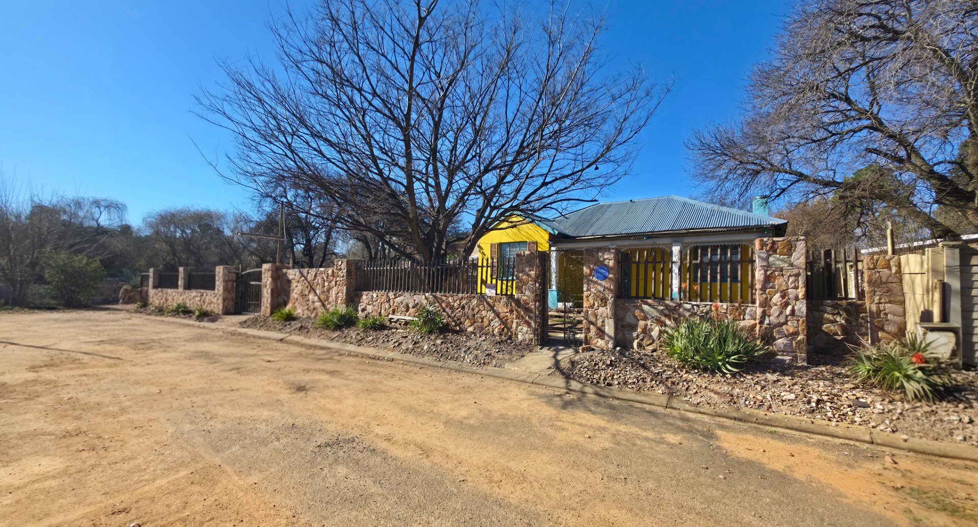 Charming Rensburg Home with Garden Oasis