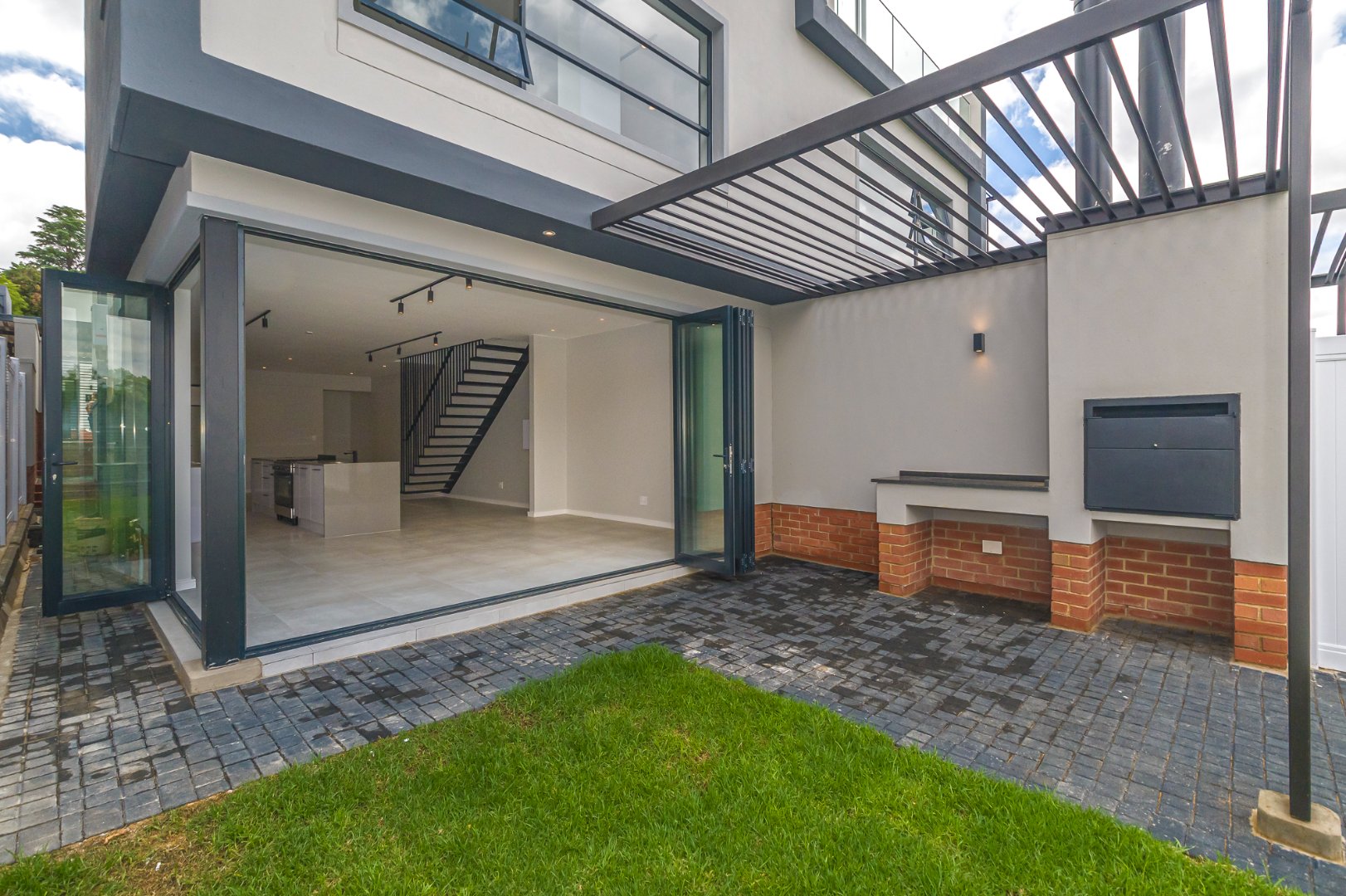 Final 4-Bedroom Signature Residence | Aurora, Hurlingham