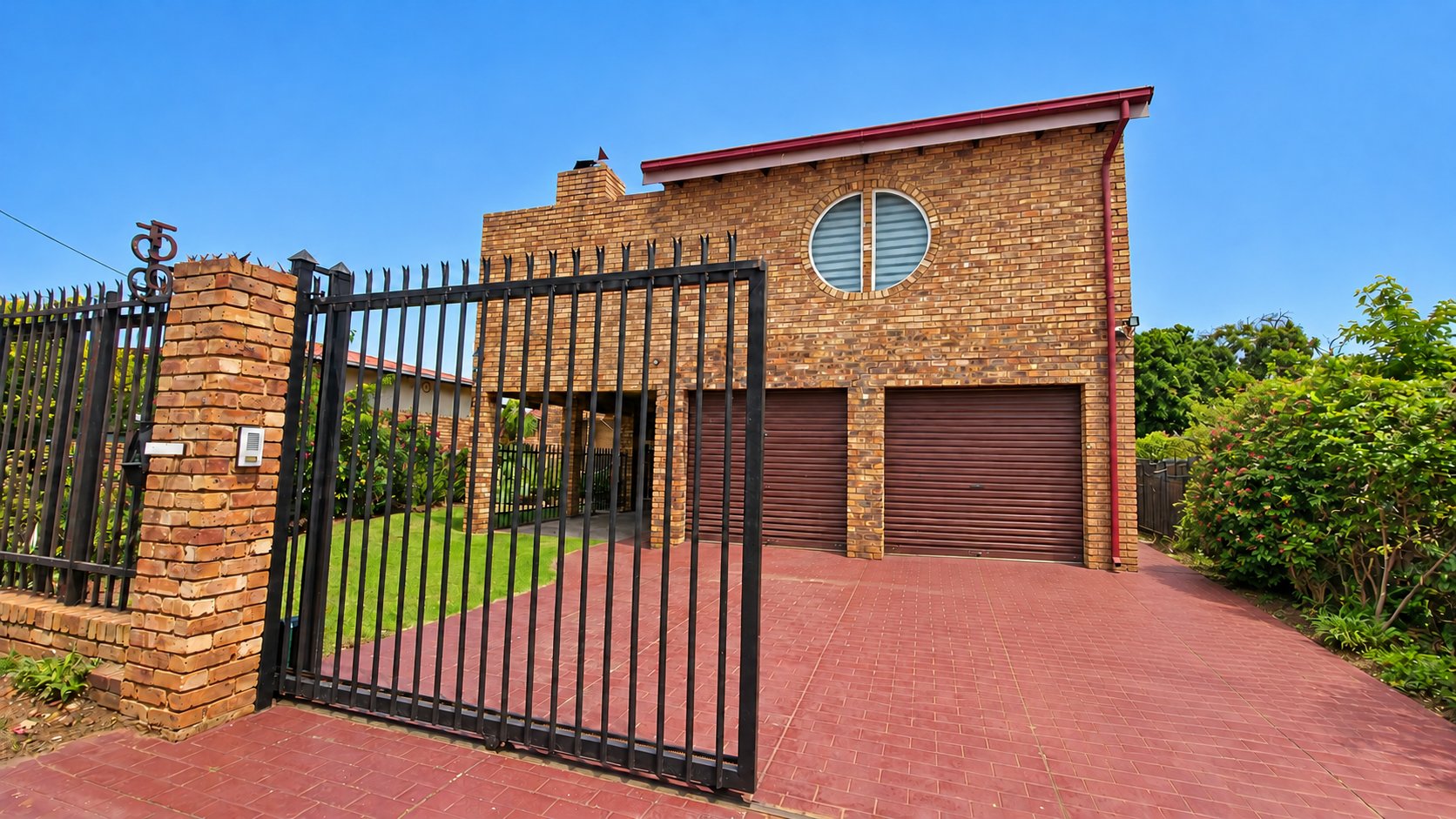 Spacious Face Brick Family Home in a Quiet, Established Area