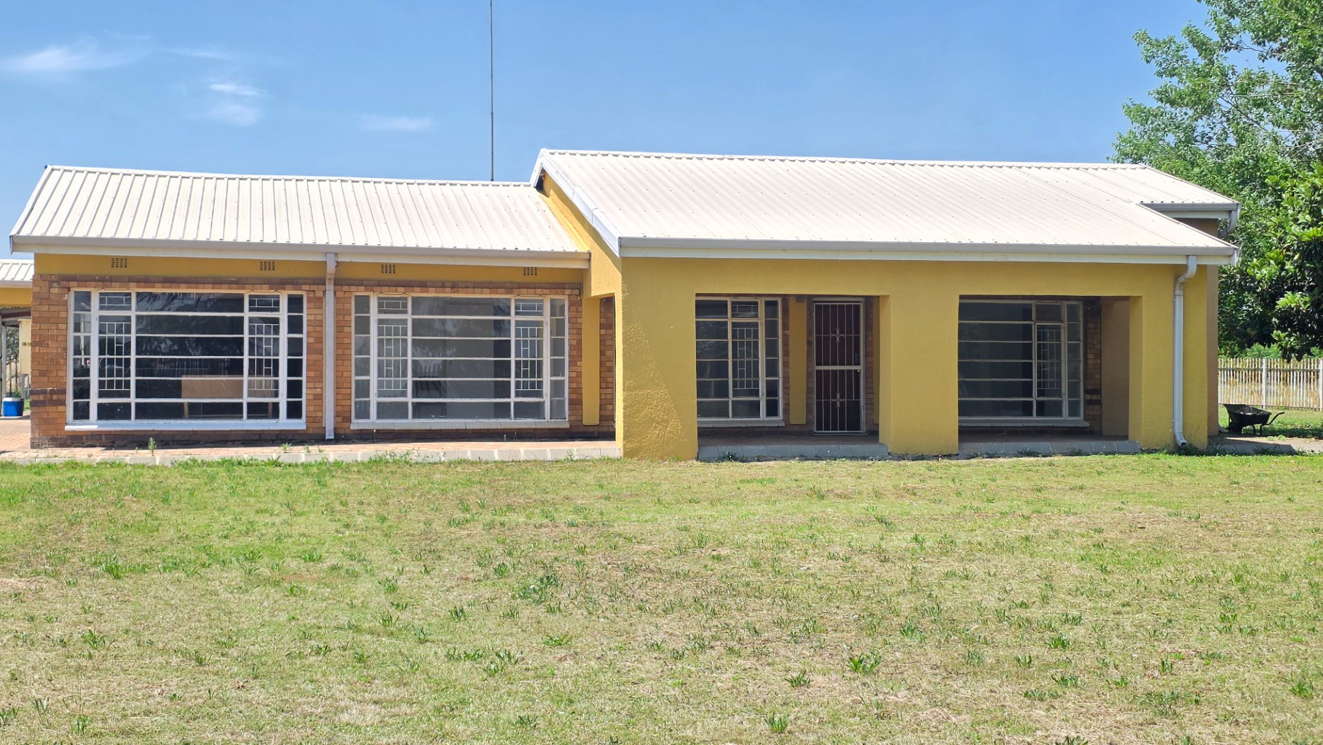 FRONT VIEW OF MAIN HOUSE