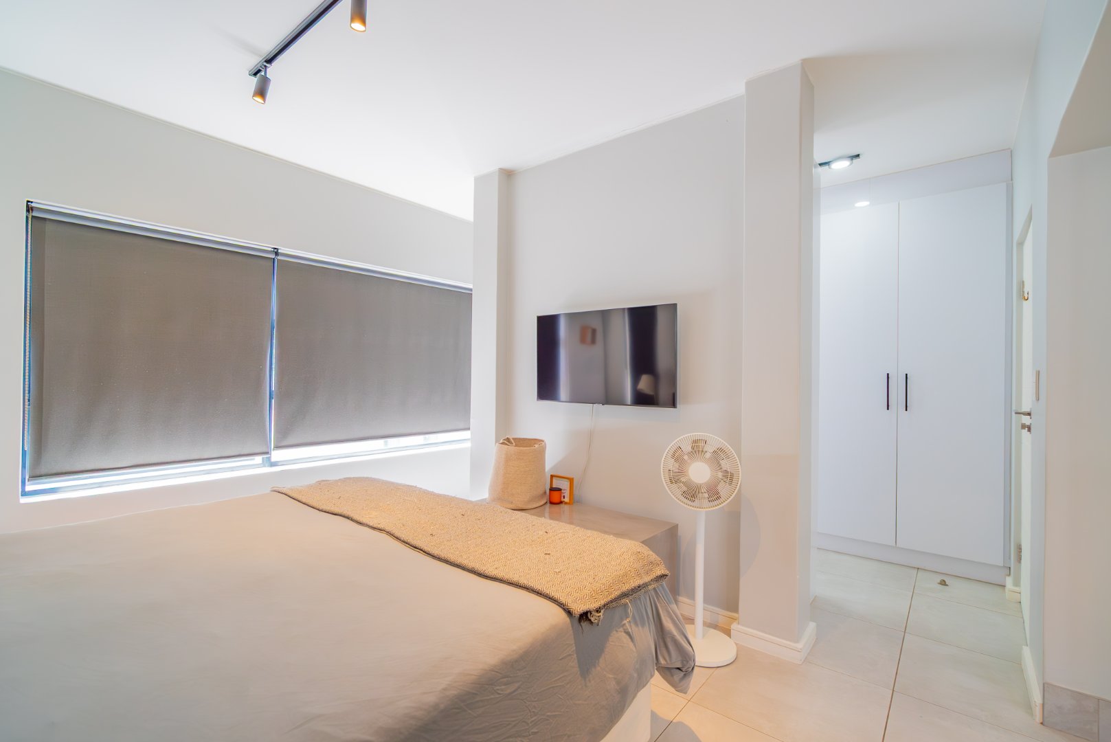 2-Bedroom Duplex with Private Roof Terrace