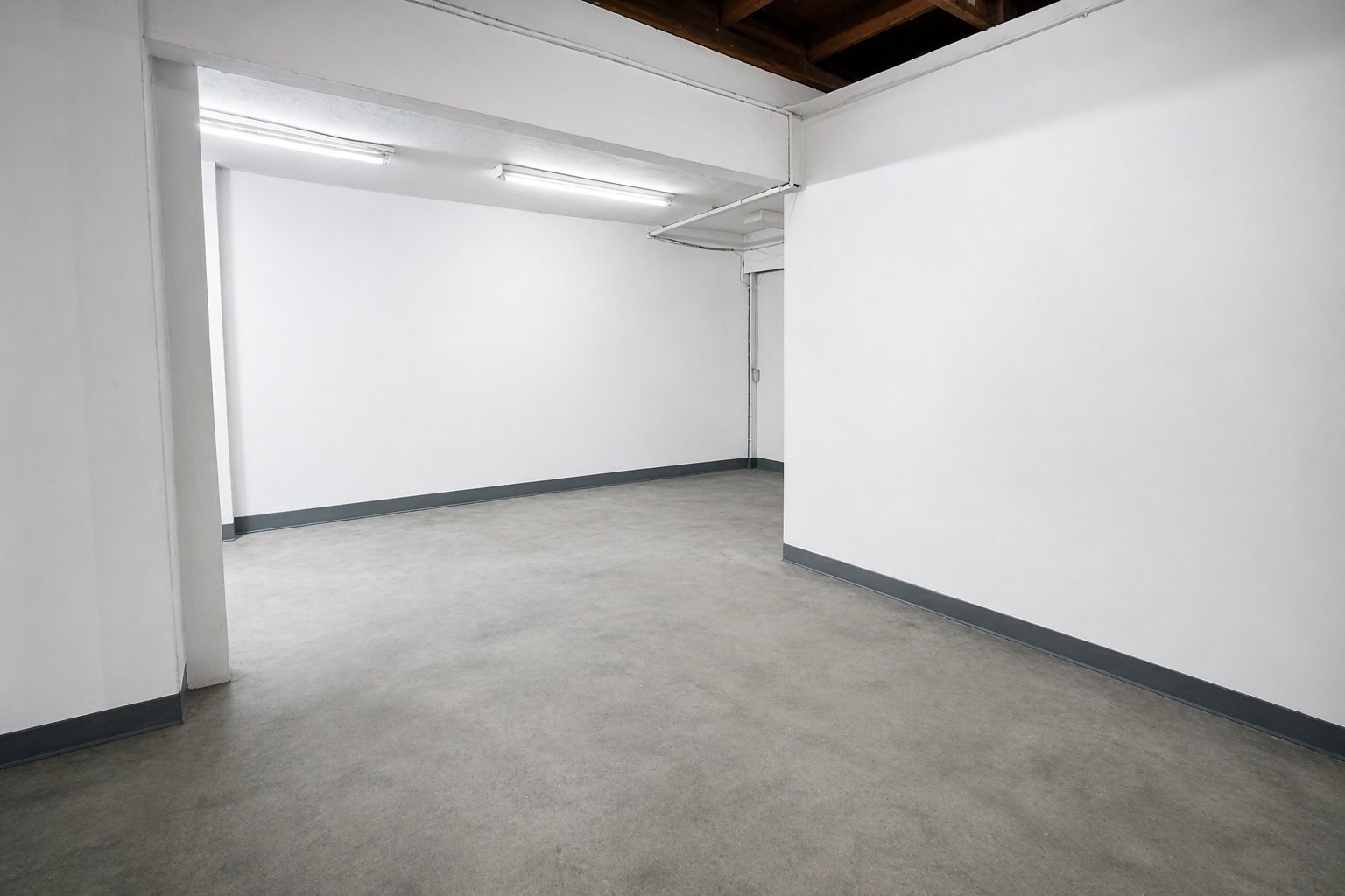 229 m² First Floor Office Suite To Let at Promenade Shopping Centre | Suite 27 | Central Mbombela Business Address photo 8