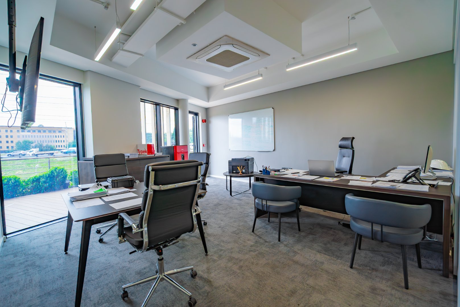 Premium Ground Floor Office To Let | 1,300m² | 105 Corlett Drive, Birnam
