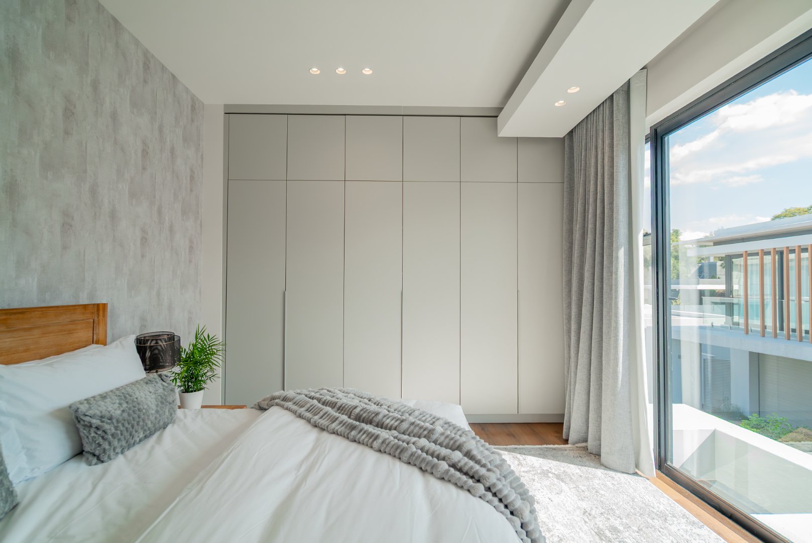 Off-Plan Freehold Luxury in a 24-Hour Boomed Atholl Enclave: Four Final Stands, 12-Month Build