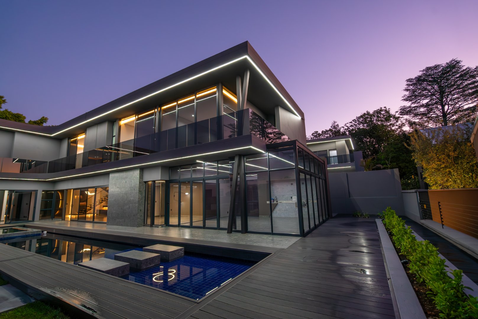 Move In for Christmas: 760 m² Villa Behind a Double Boom in Sandhurst