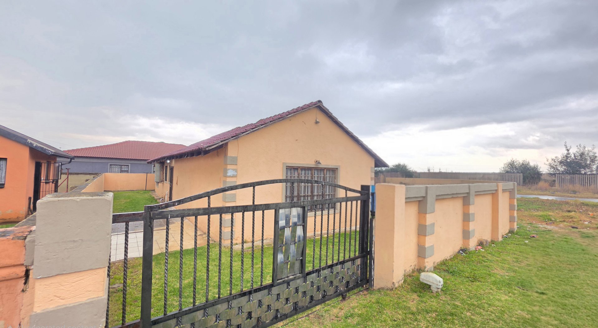 Charming Payneville Home with Fibre and Garden