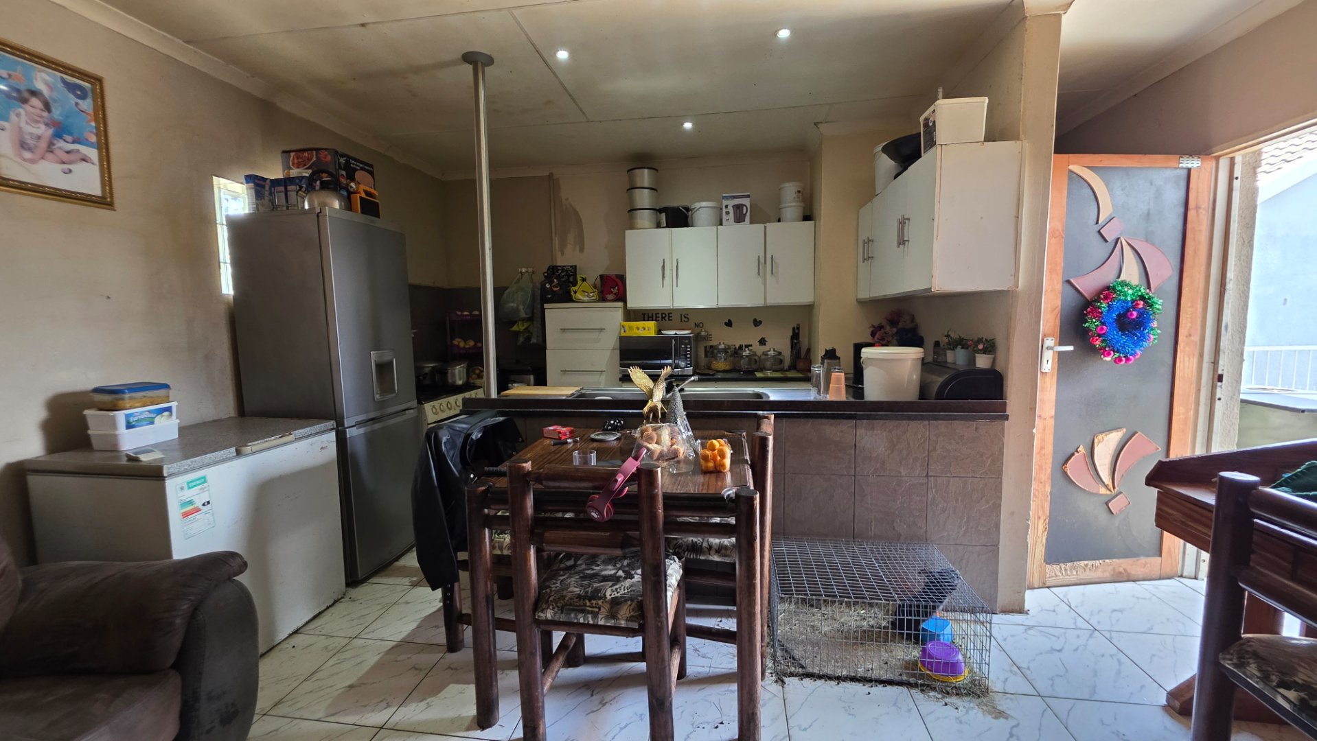 FLAT 1 KITCHEN/LOUNGE