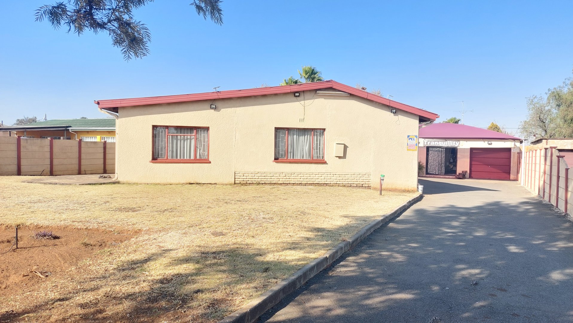 THREE BEDROOM HOUSE FOR SALE IN MEYERTON PARK