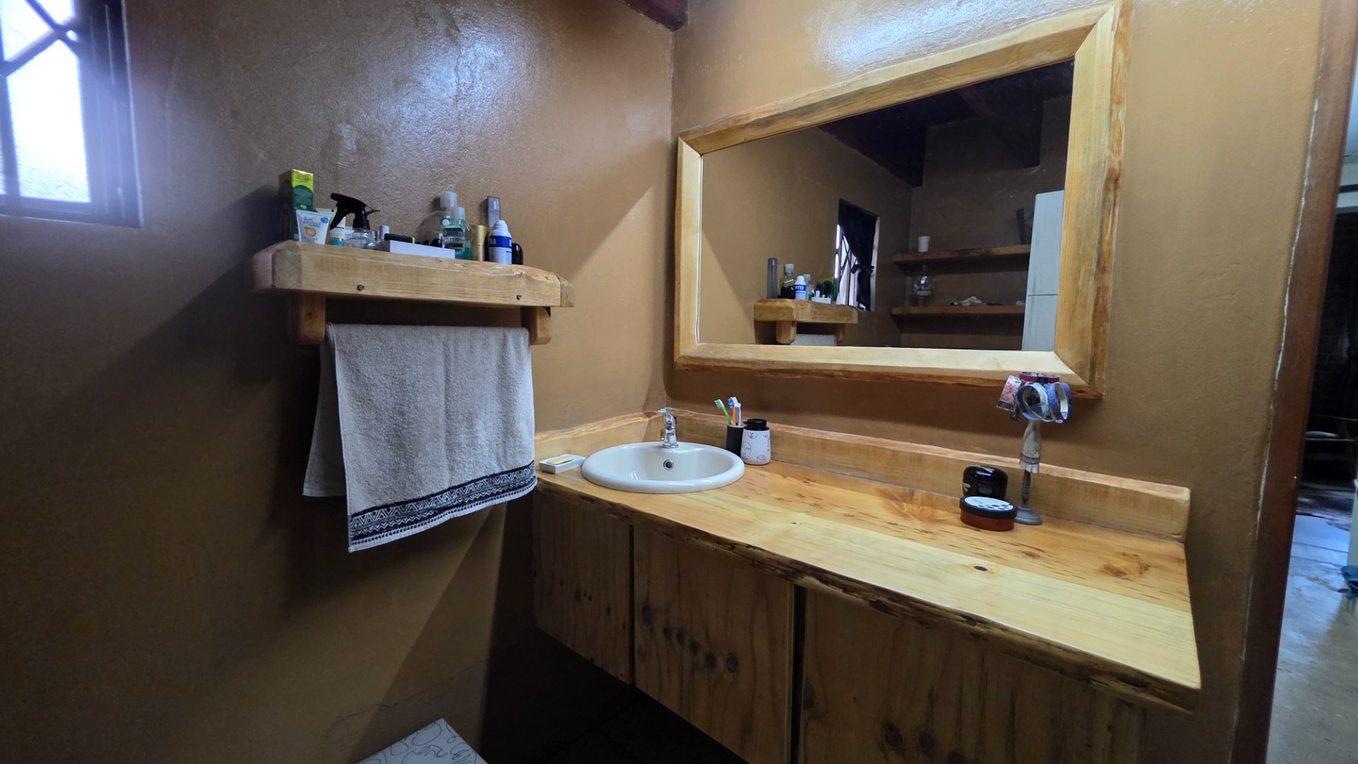 BATHROOM IN BEDROOM 2 IN MAIN HOUSE