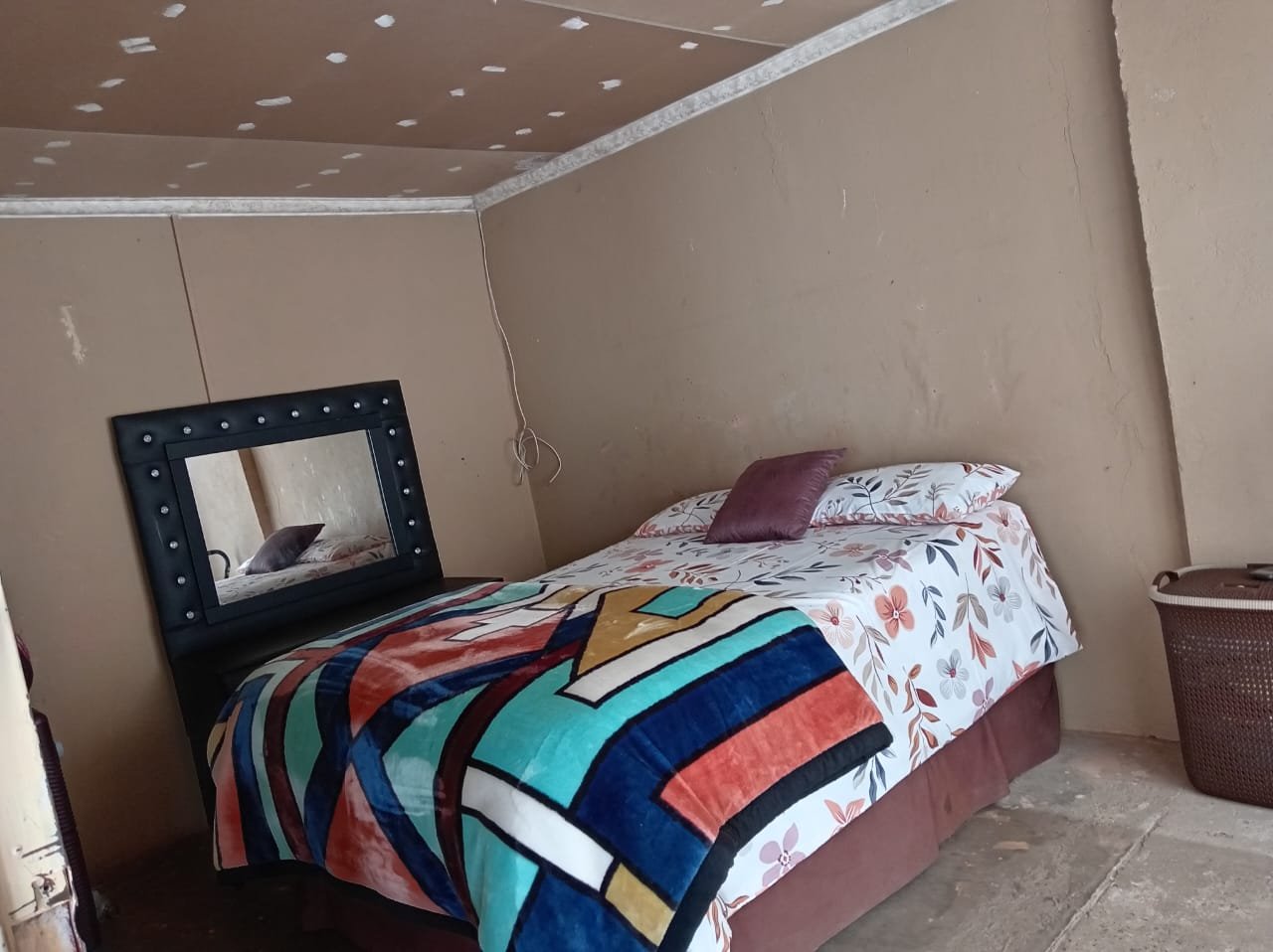 2 Bedroom House For Sale Bergman  photo 5