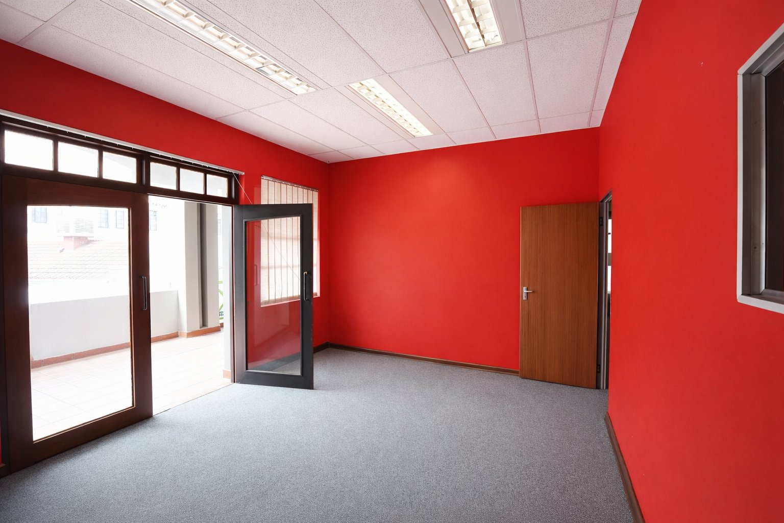 107 m² First Floor Office Suite To Let at Promenade Shopping Centre | Suite 12 | Central Mbombela Business Address photo 3