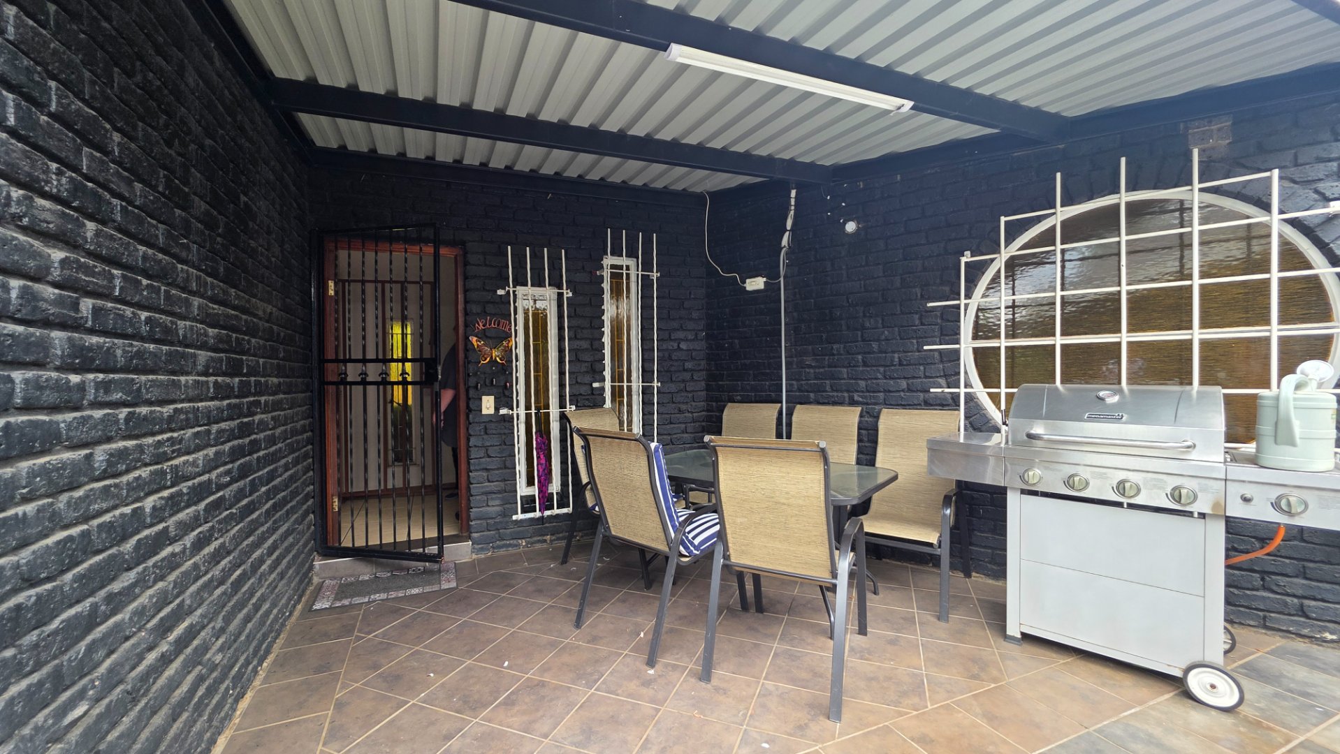 FRONT DOOR ENTRANCE