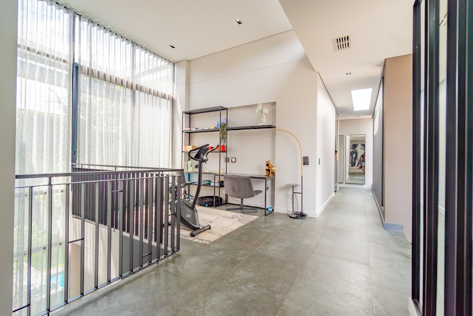 Luxury Cluster Living in an Elite Boomed Enclosure