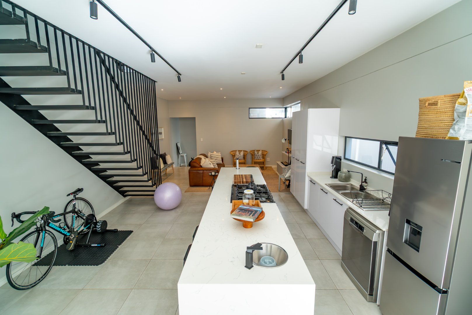 2-Bedroom Duplex with Private Roof Terrace
