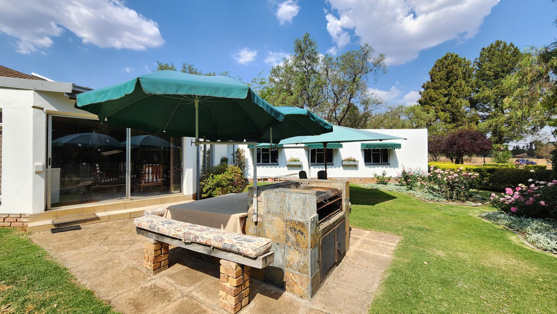 Outdoor Entertainment Area