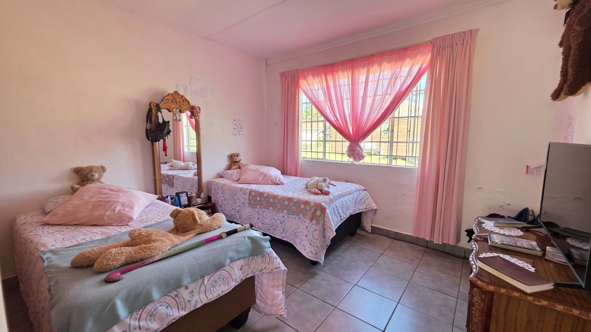 BEDROOM 1 IN SECOND DWELLING