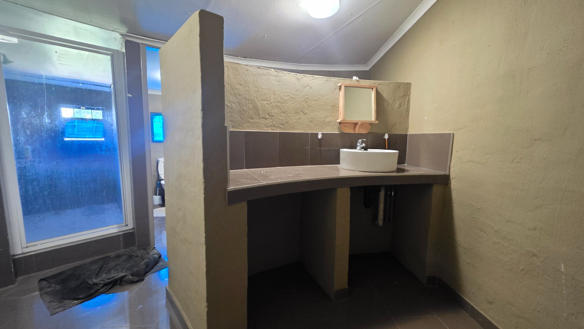 BATHROOM IN DWELLING 2