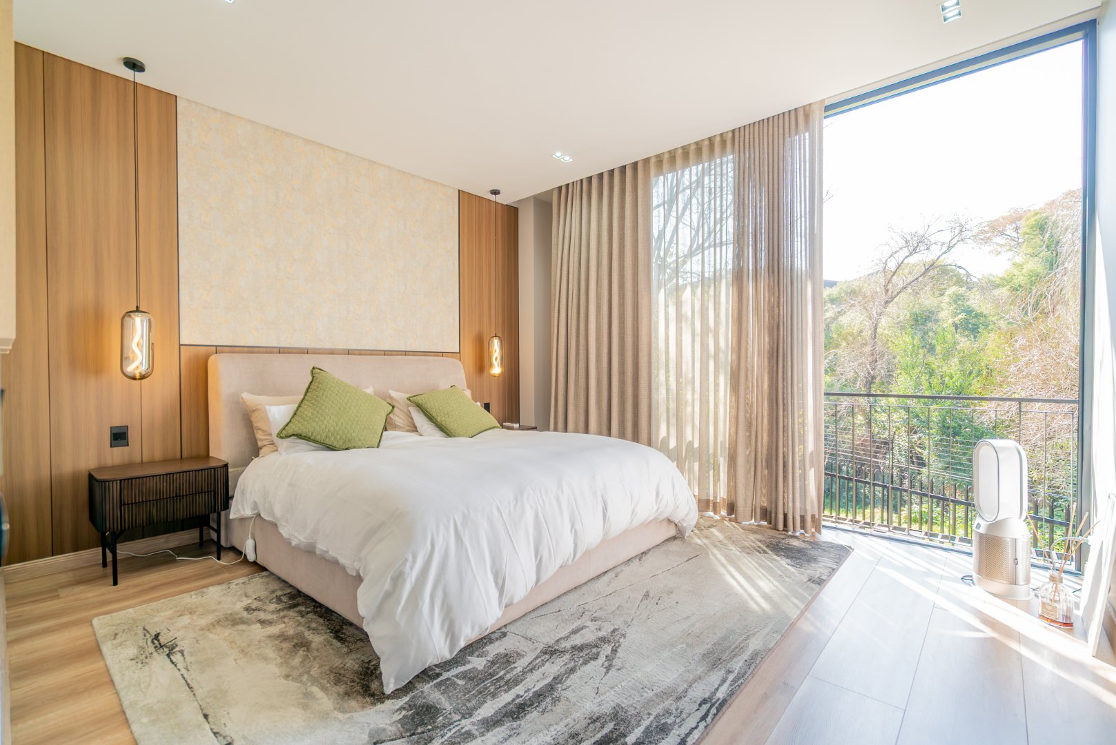 Fully Finished 4 Bed in Hyde Park | Green Belt Views, Manned Boom, Cap SmartGuard