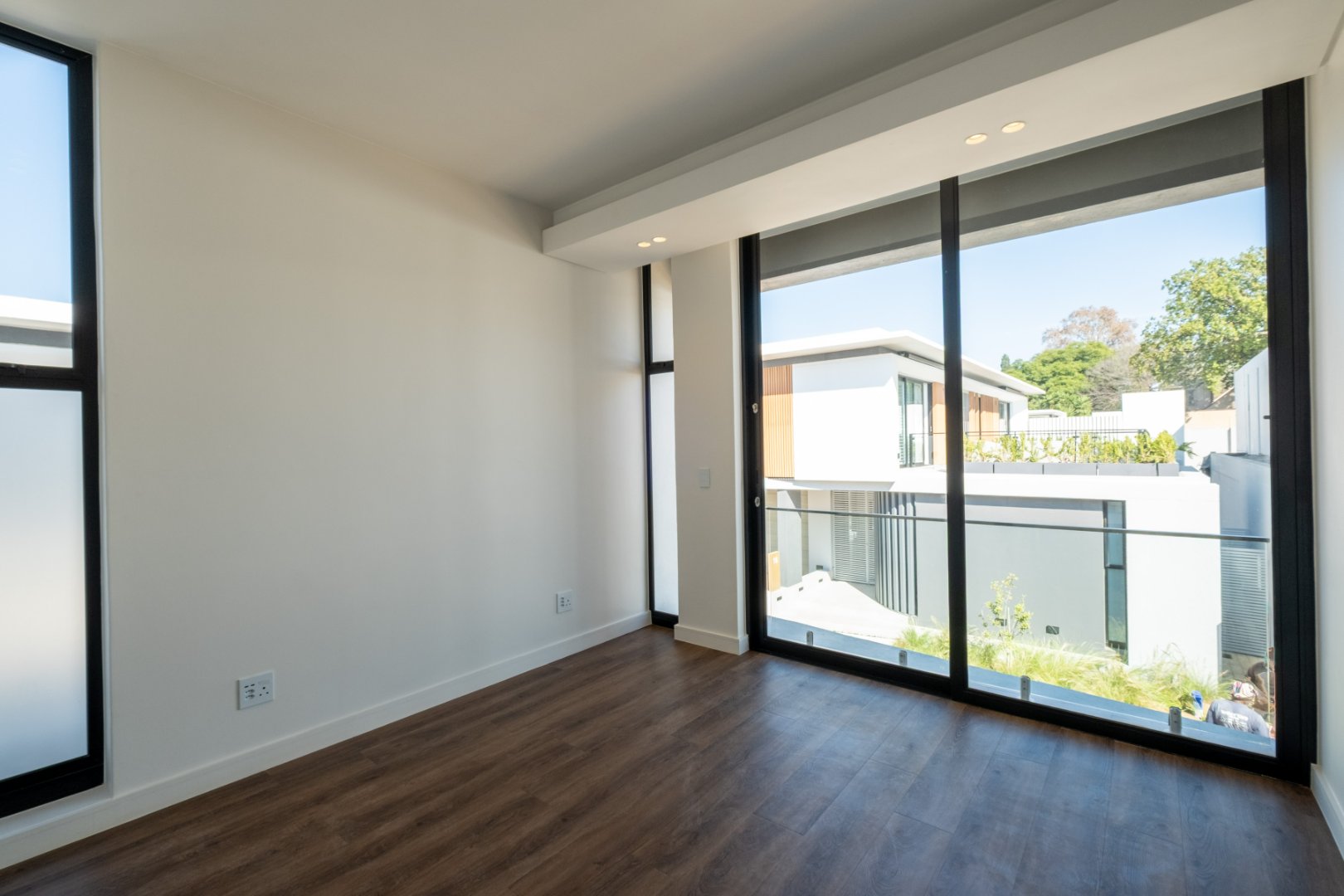 Off-Plan Freehold Luxury in a 24-Hour Boomed Atholl Enclave: Four Final Stands, 12-Month Build