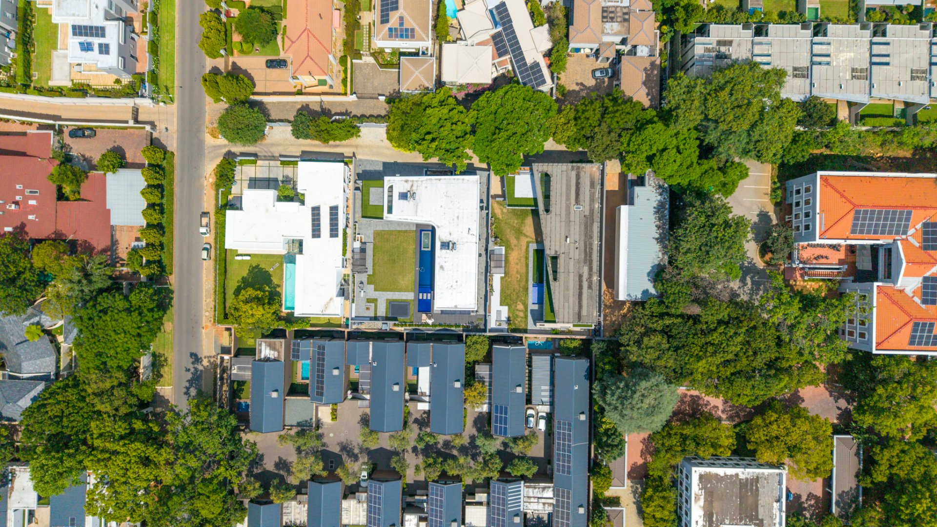 Ultra Exclusive Hyde Park Cluster Living Move In Ready Luxury Residence