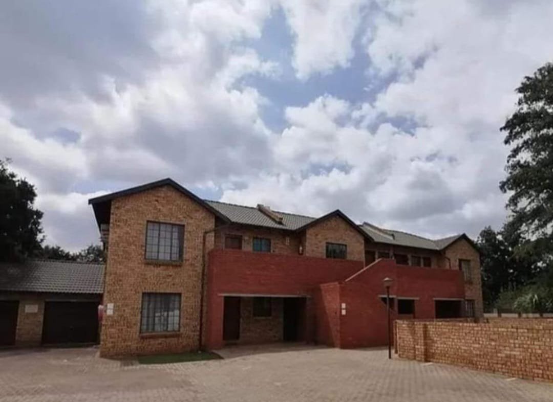 Central Meyerton flat with secure access