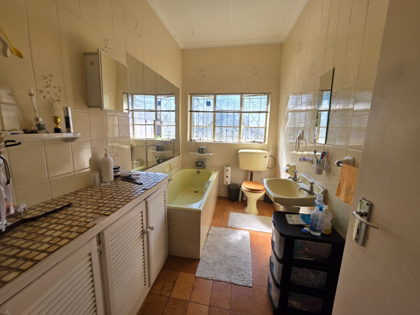 BATHROOM 2 IN MAIN HOUSE