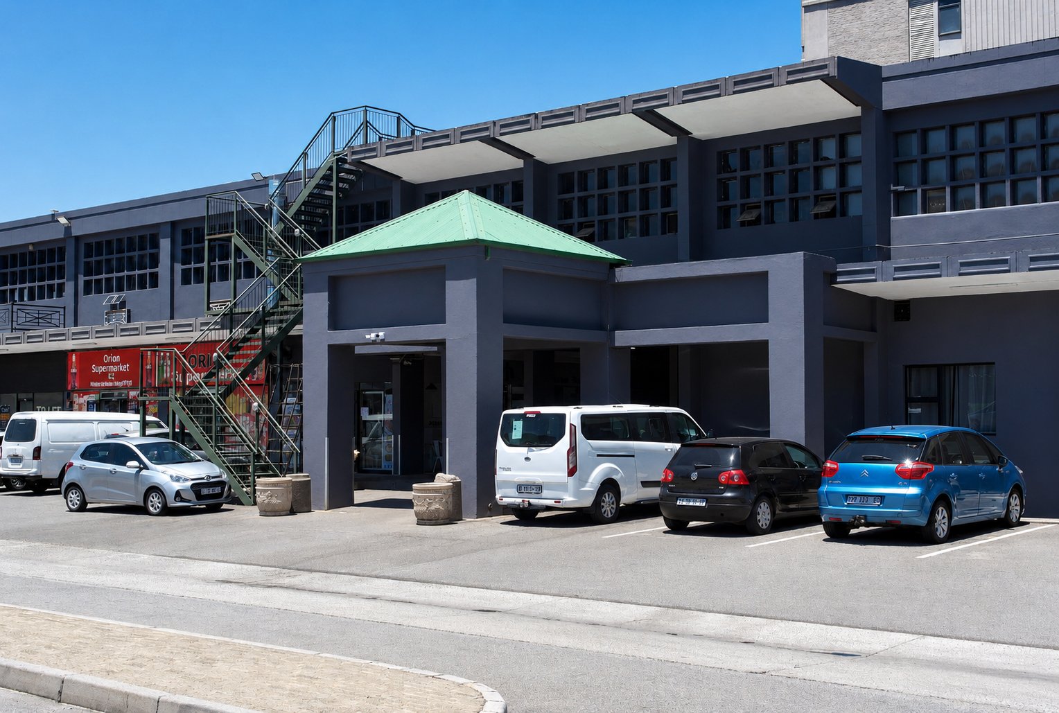 124 m² Ground Floor Restaurant Space To Let at One on First | Shop 16 | Prime Dunvegan Opportunity photo 13
