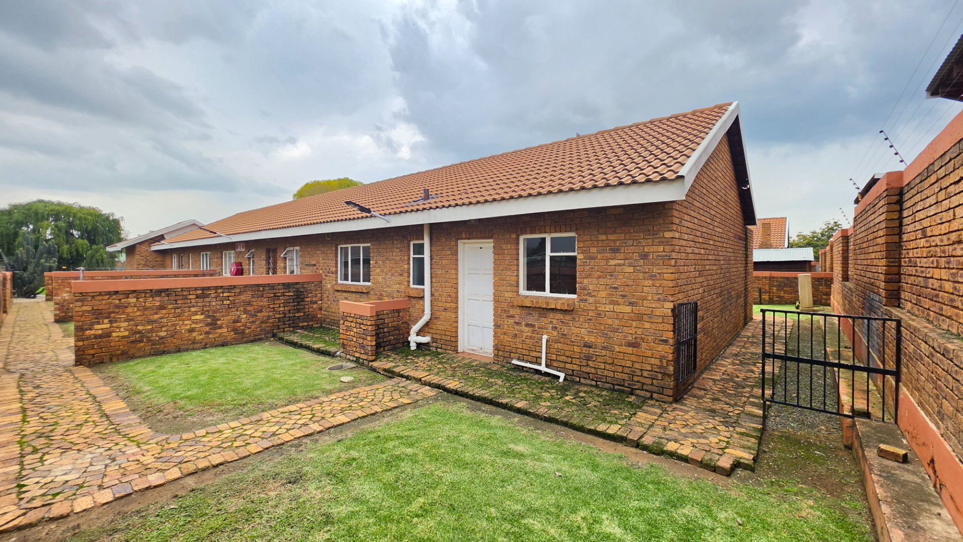 Two Bedrooms Apartment For Sale In Rensburg