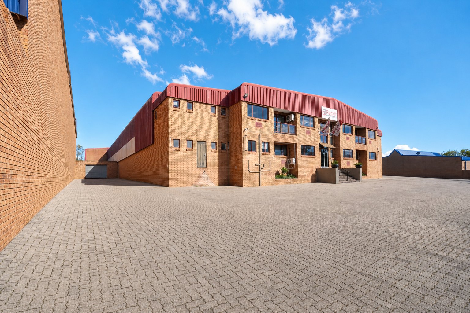 2,148 m² Industrial Warehouse to Let at Laser Park 123 | Honeydew, Roodepoort photo 5