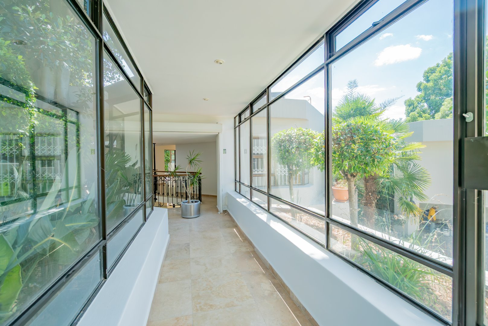 Grand Inanda Residence with Exceptional Bones – 1,003m² Under Roof on 1,859m² Stand