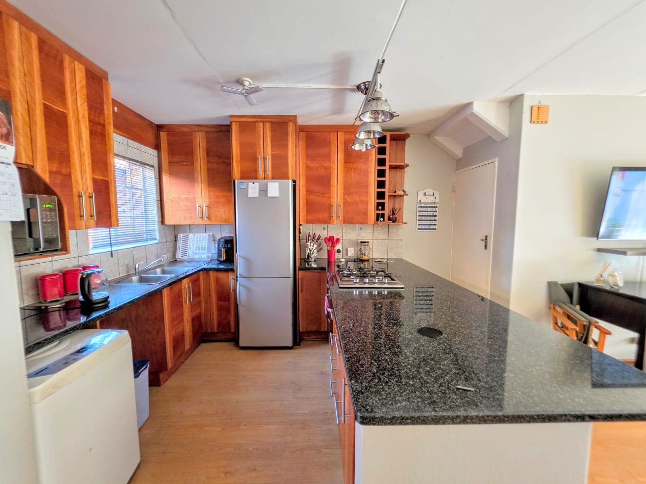 Modern 2-Bedroom Duplex in Annlin – Prime Location at 99 Annlin”