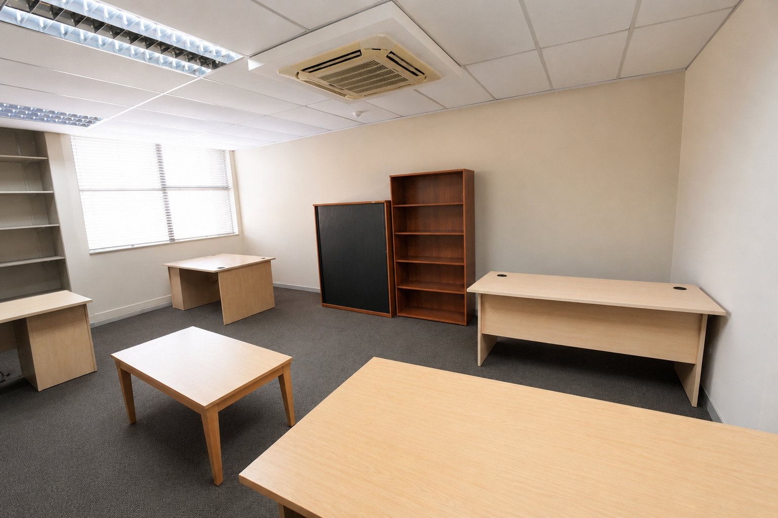 949 m² Second Floor Office To Let at 26 Wellington Road | Parktown | Premium Large-Scale Workspace photo 12