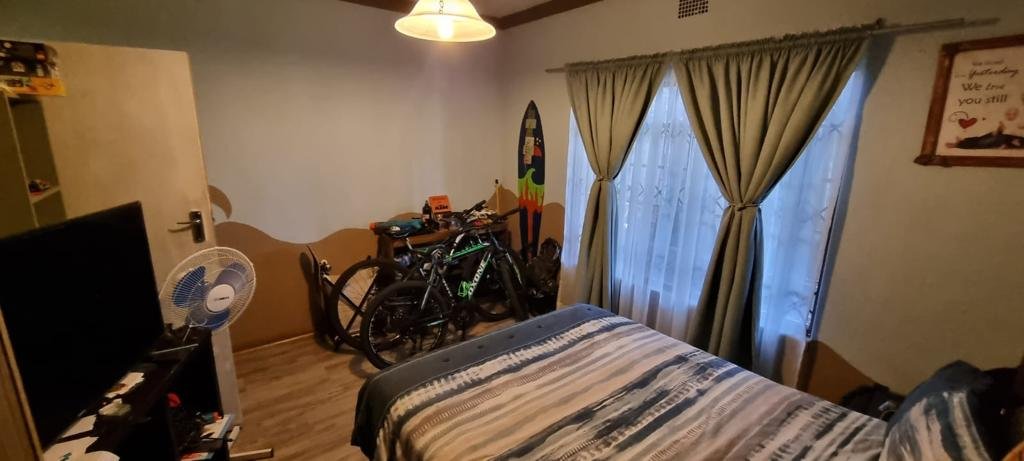 BEDROOM 3