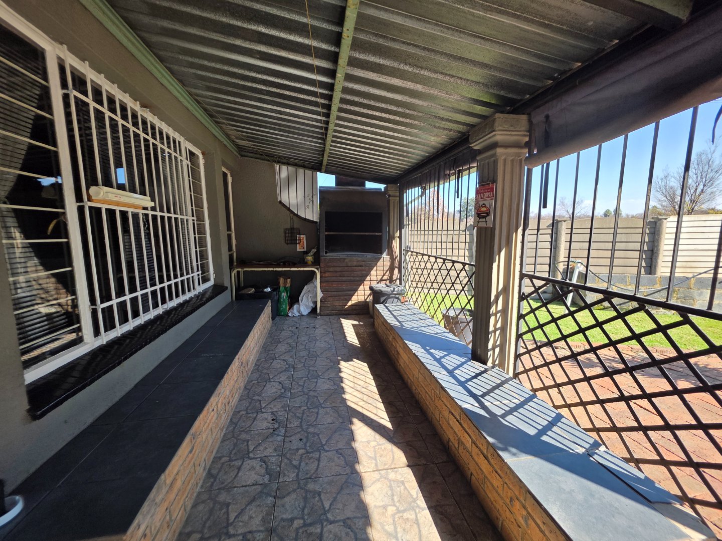 VERANDA OUT FROMLOUNGE