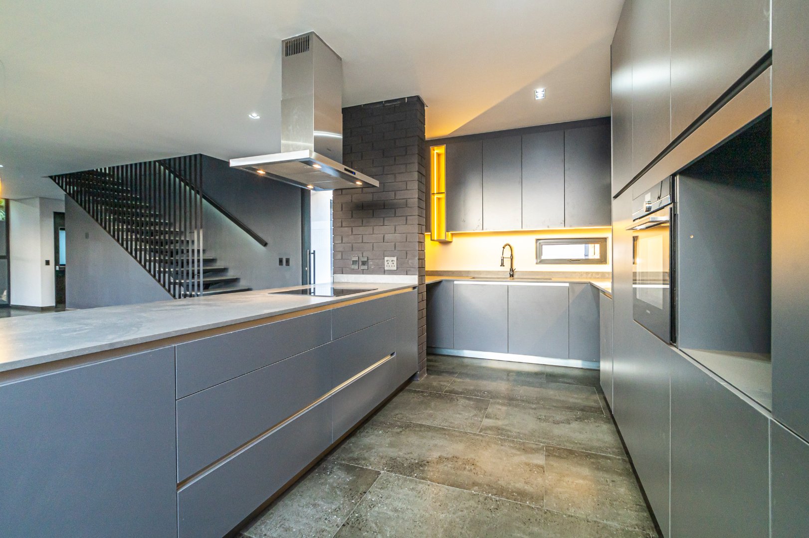 Executive Townhouse with Staff Accommodation