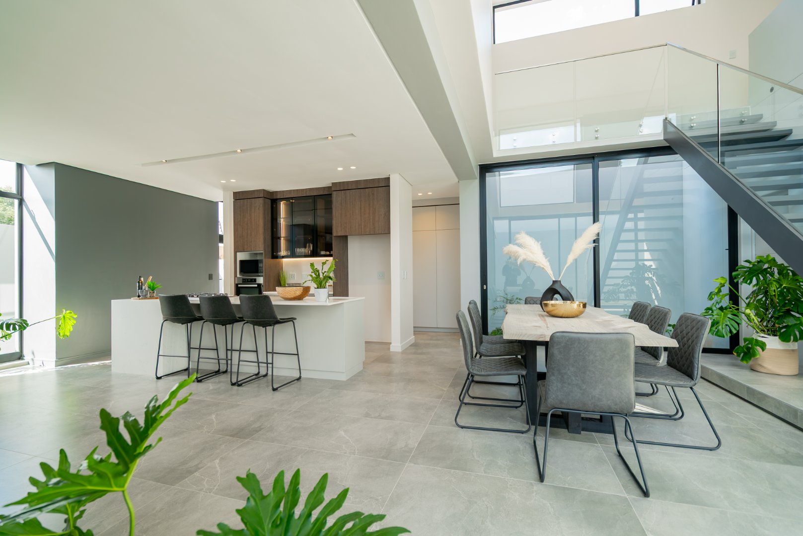 Off-Plan Freehold Luxury in a 24-Hour Boomed Atholl Enclave: Four Final Stands, 12-Month Build