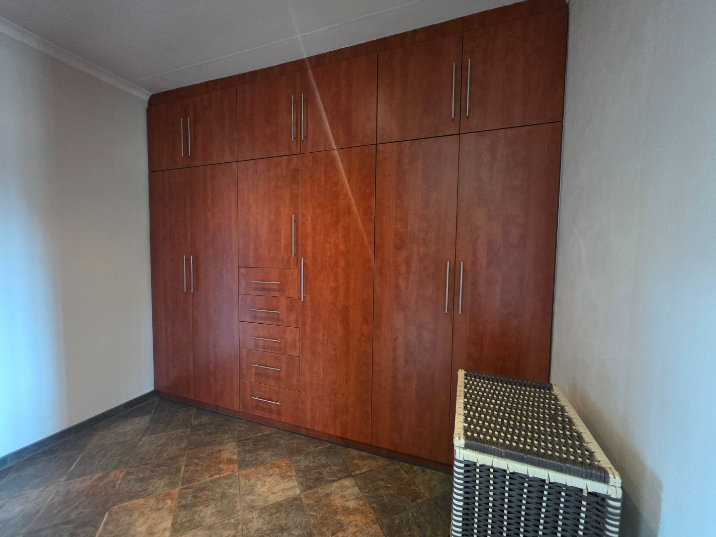 WALK IN CUPBOARD IN MAIN BEDROOM