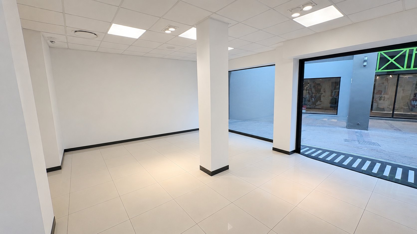 57 m² Ground-Floor Retail Shop to Let at Promenade Shopping Centre, Mbombela photo 8