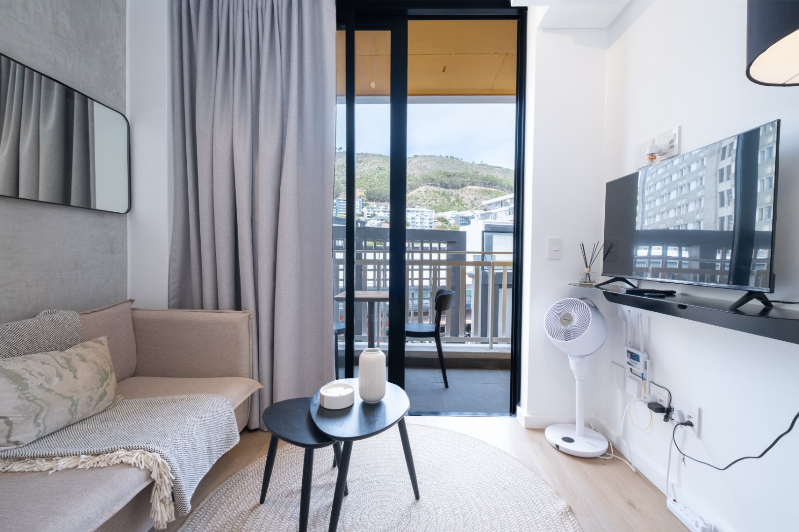 Stylish furnished studio available in Sea Point