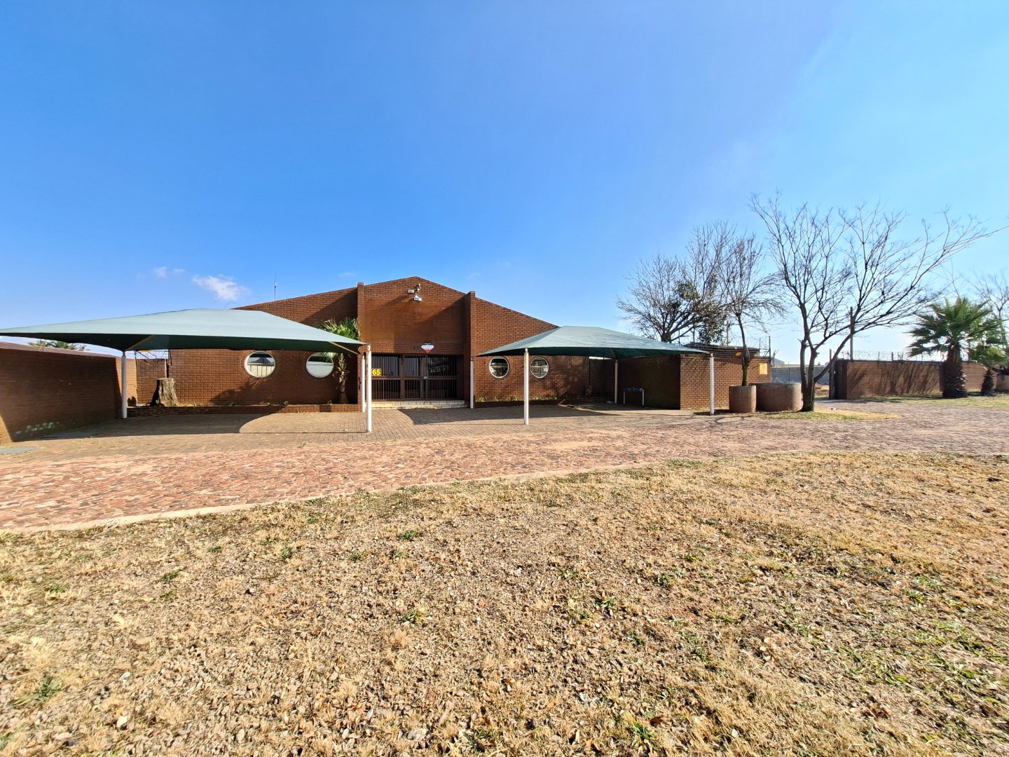 Premium Industrial Facility with Crane Beam Capability, Executive Offices & Exceptional Security.