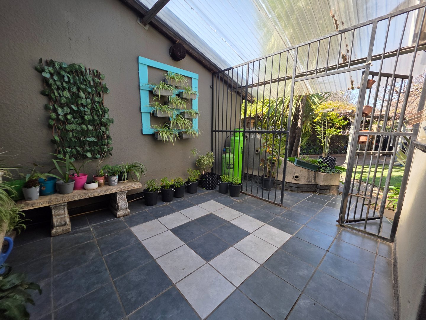 FRONT DOOR ENTRANCE