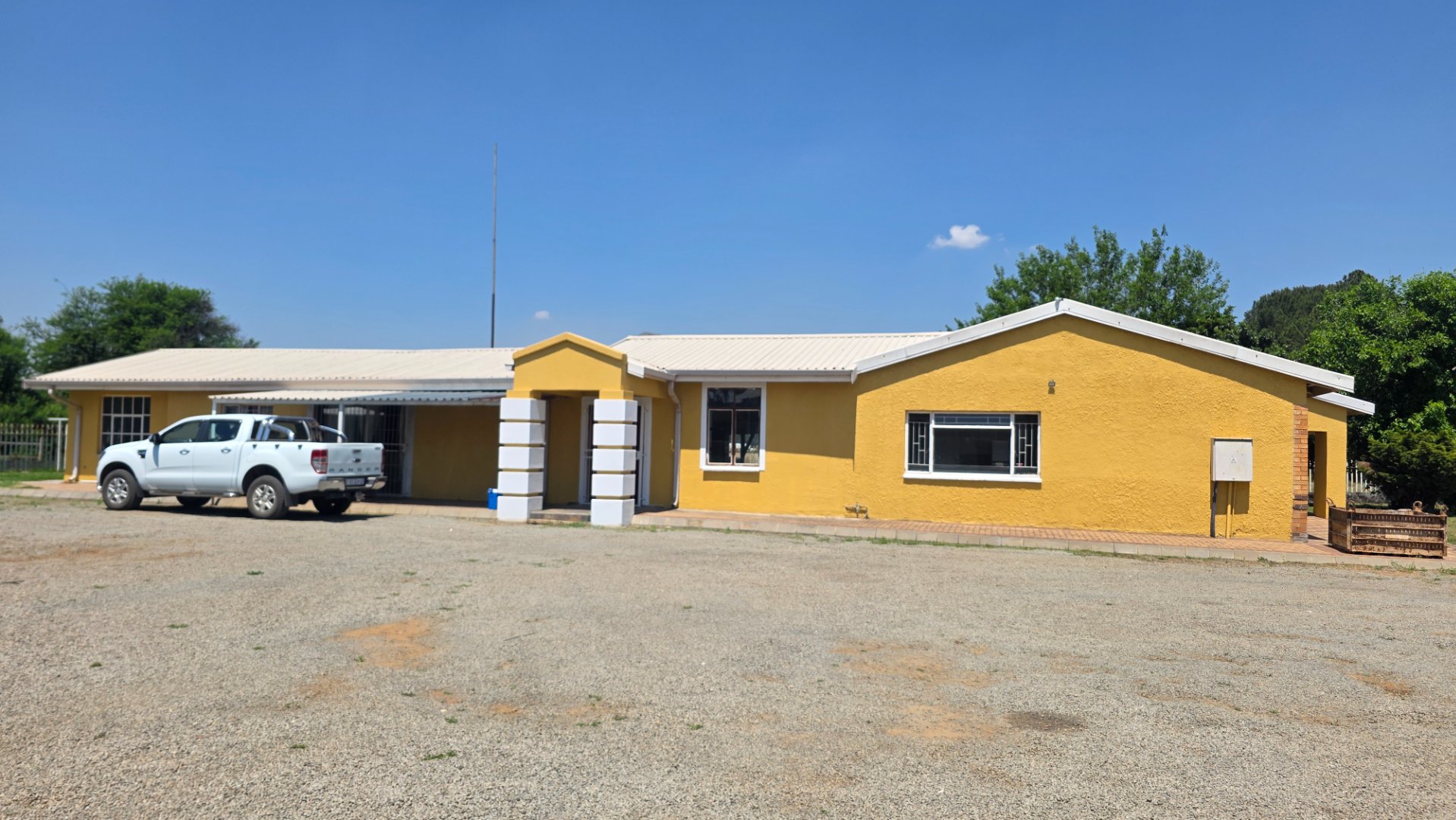 SIDE VIEW OF MAIN HOIUSE