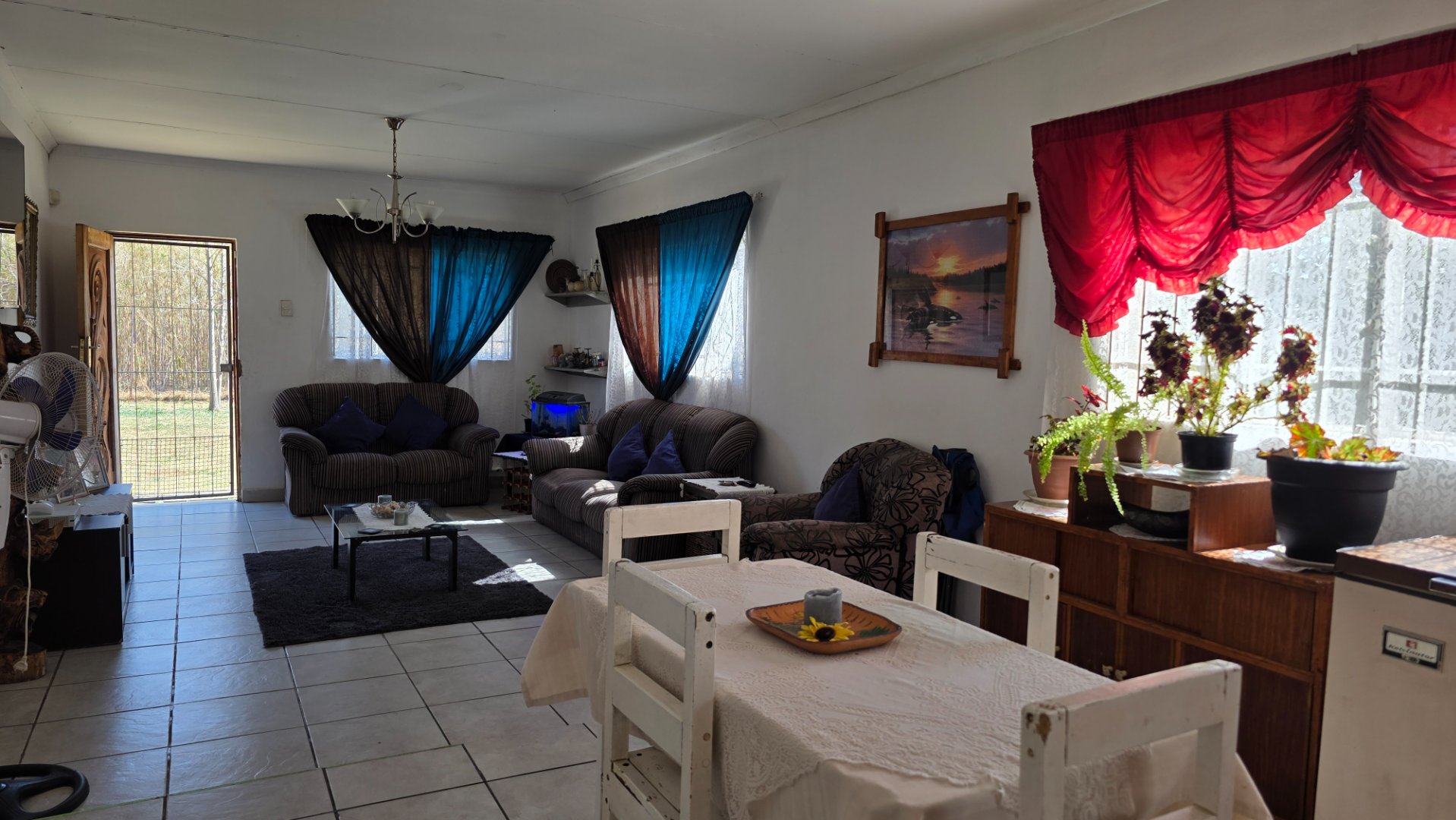 OPEN PLAN LOUNGE AND KITCHEN IN SECOND DWELLING