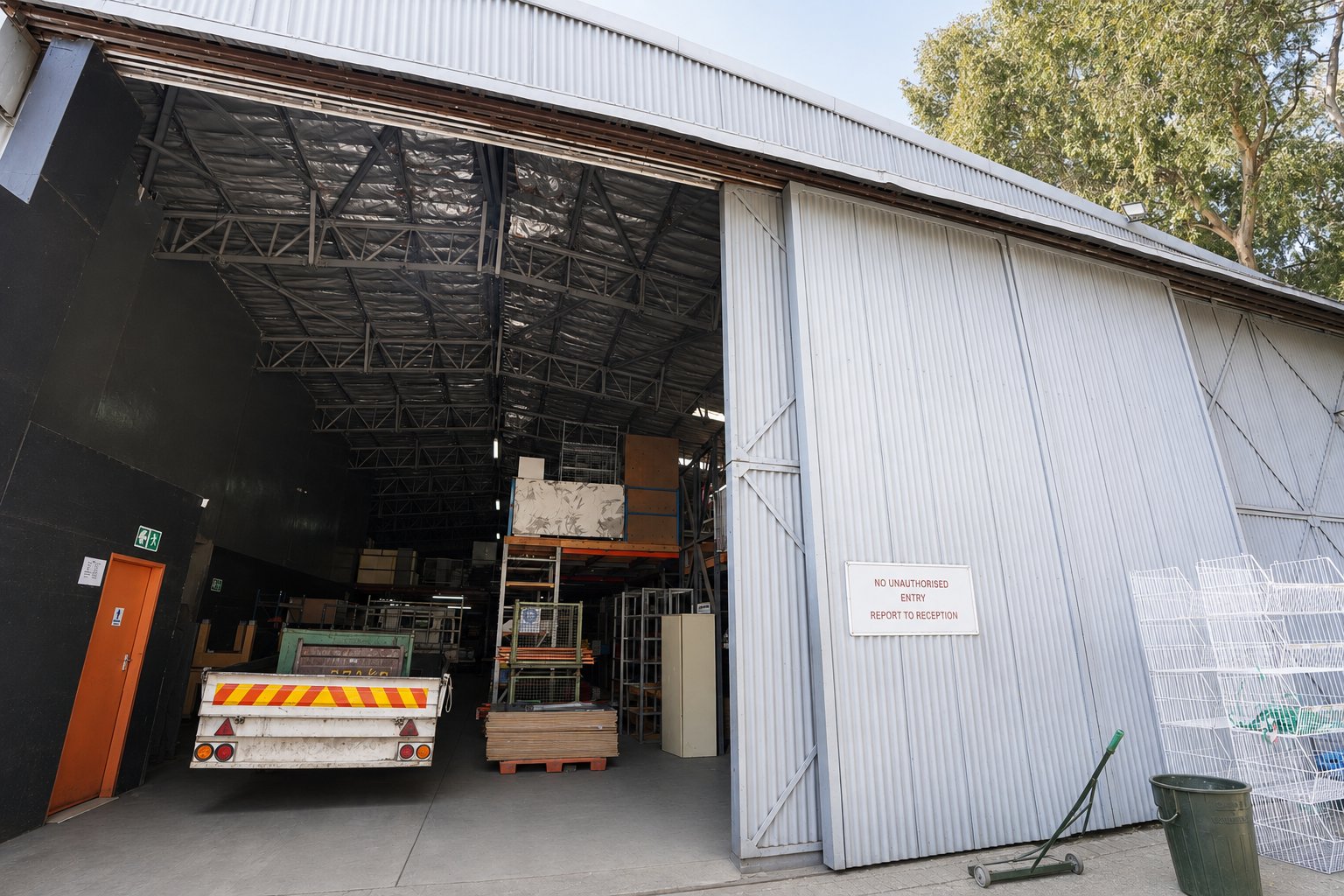 1 386 m² Secure Industrial Warehouse to Let at 20 John Street, Selby photo 8