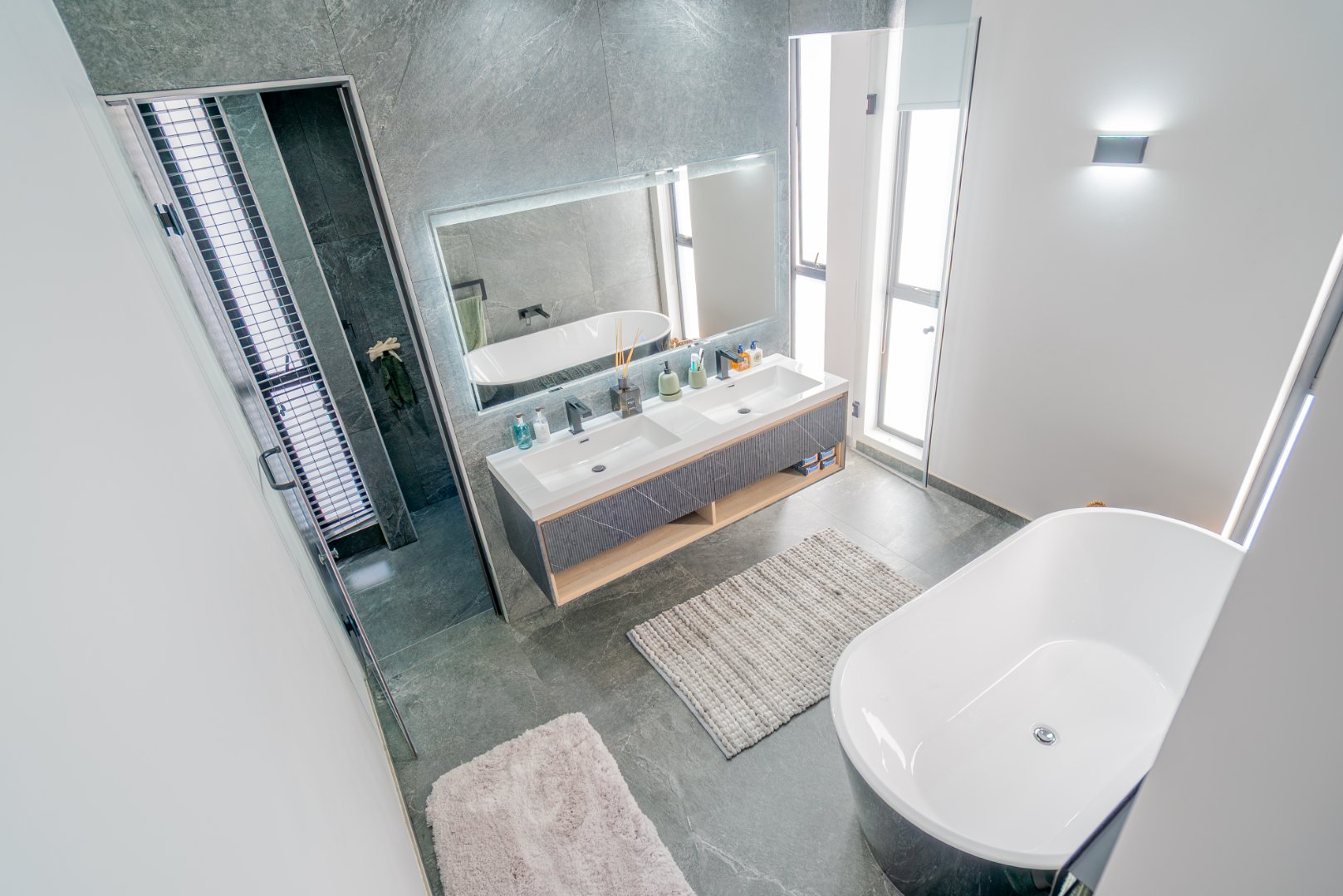 Fully Finished 4 Bed in Hyde Park | Green Belt Views, Manned Boom, Cap SmartGuard
