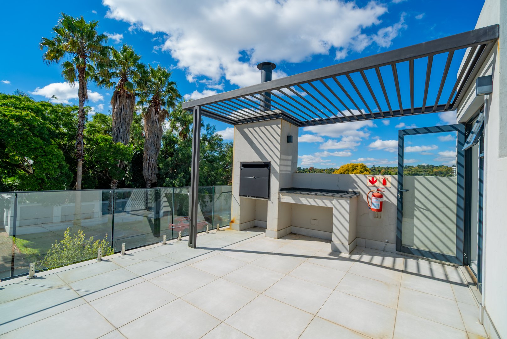 2-Bedroom Duplex with Private Roof Terrace