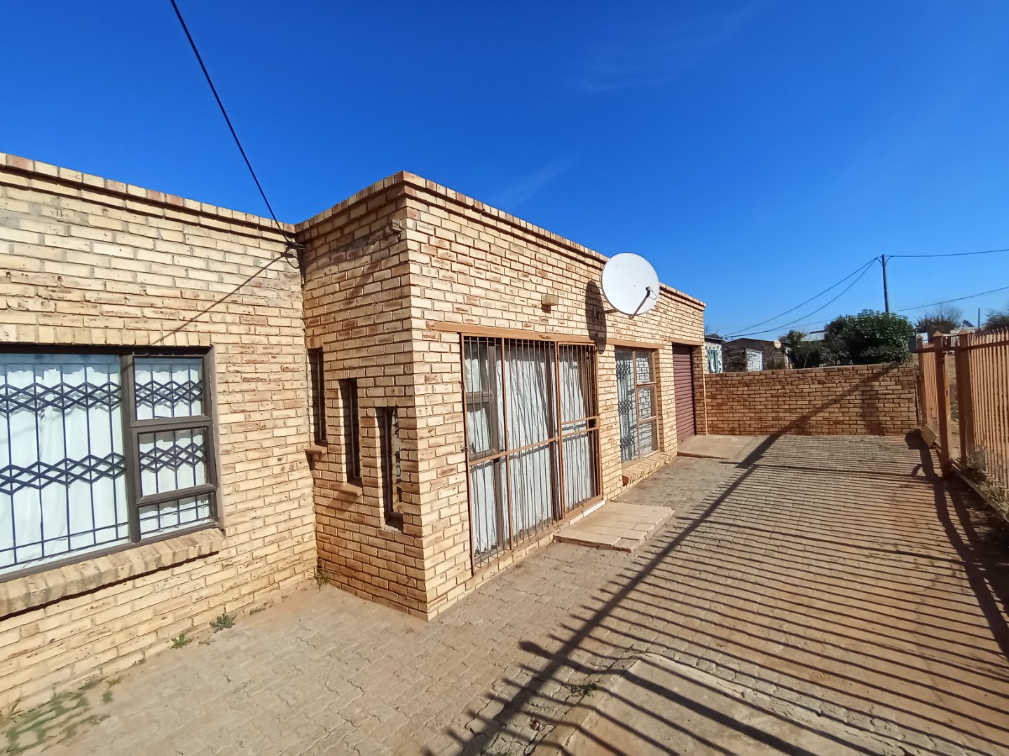 2 Bedroom House For Sale Bergman 