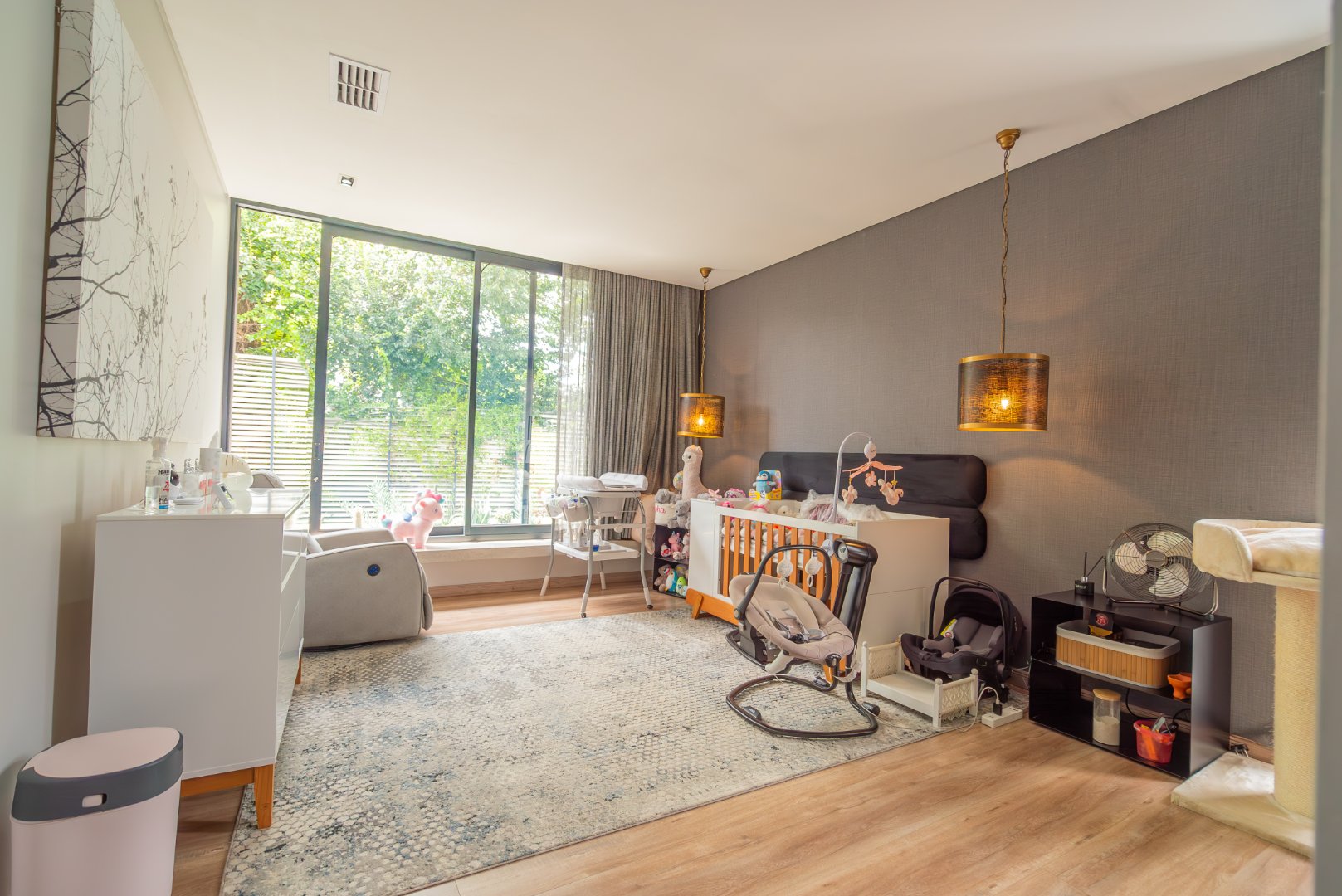 Luxury Cluster Living in an Elite Boomed Enclosure