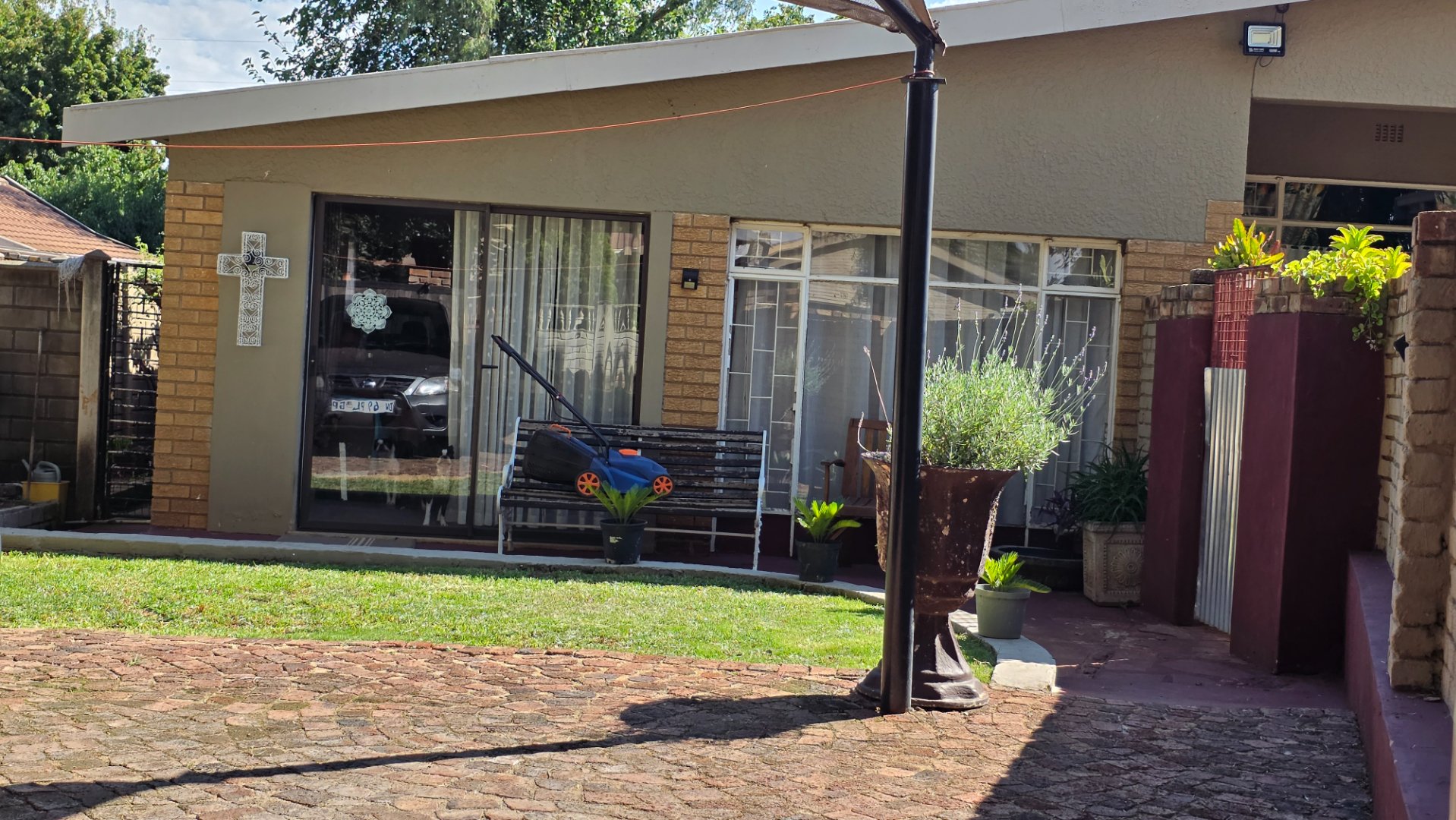 FRONT VIEW OF FLAT 2